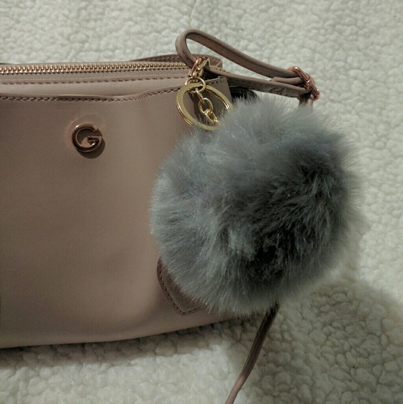 Gray keychain / purse puff ball - Picture 4 of 5